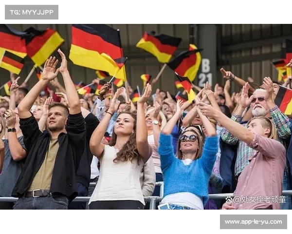 德甲俱乐部开放训练日吸引5万球迷，亲子互动活动成亮点